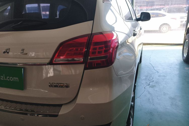 哈弗H2 2018款 红标 1.5T 手动两驱豪华型车身外观9