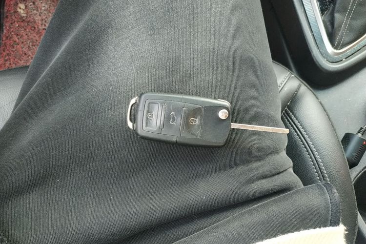 别克 英朗 2019款 18T 自动互联精英型 国VI中控内饰7001