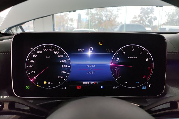 奔驰C级 2024款 C 260 L 运动版中控内饰14