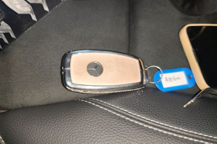 奔驰A级 2021款 A 200 L 运动轿车时尚型中控内饰7001