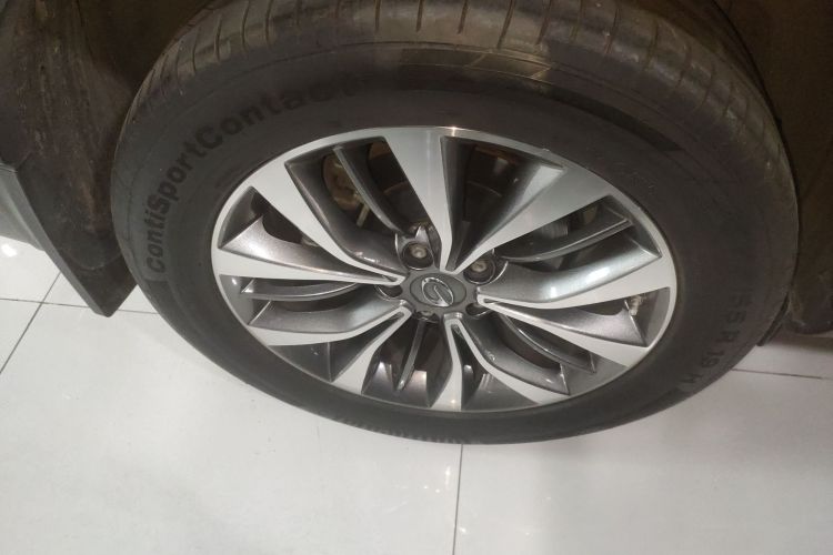 广汽传祺 传祺GS8 2017款 320T 两驱豪华智联版（七座）车身外观6003