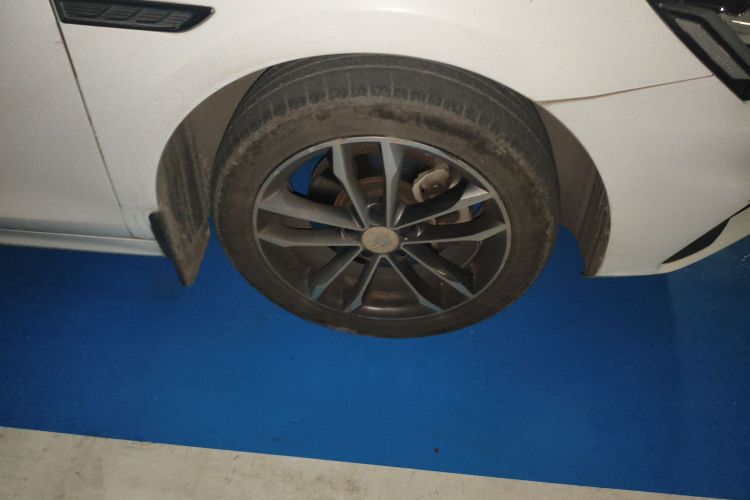 比亚迪 秦Pro 2019款 超能版 1.5TI 自动智联锋享型 国VI车身外观10