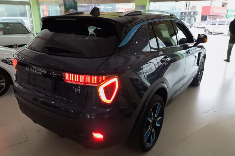 领克01 2019款 2.0T 两驱耀Pro版 国VI车身外观6005