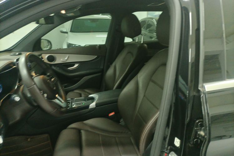 奔驰GLC 2020款 改款 GLC 260 L 4MATIC 动感型中控内饰19