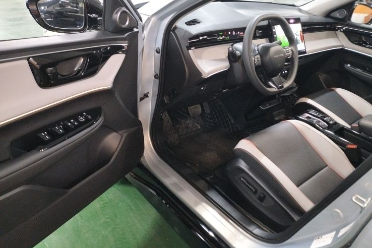 本田 猎光e:NS2 2024款 锐光版中控内饰20