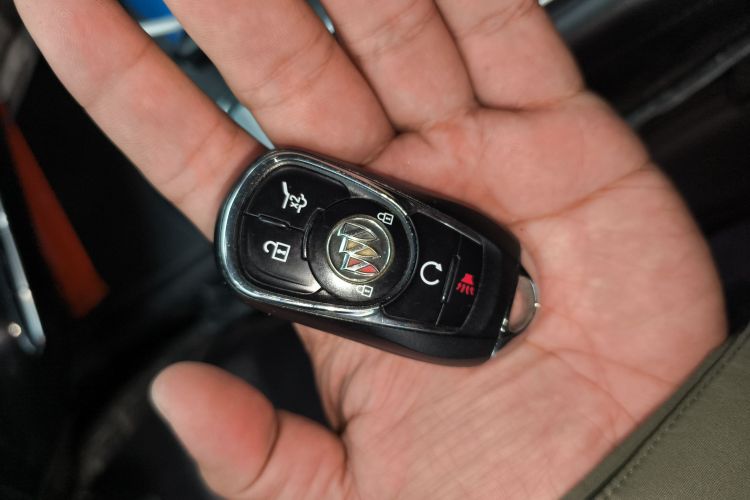 别克 昂科旗 2020款 28T 四驱尊贵型中控内饰7001