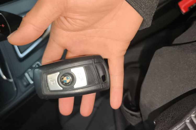 宝马3系 2017款 320Li 时尚型中控内饰11