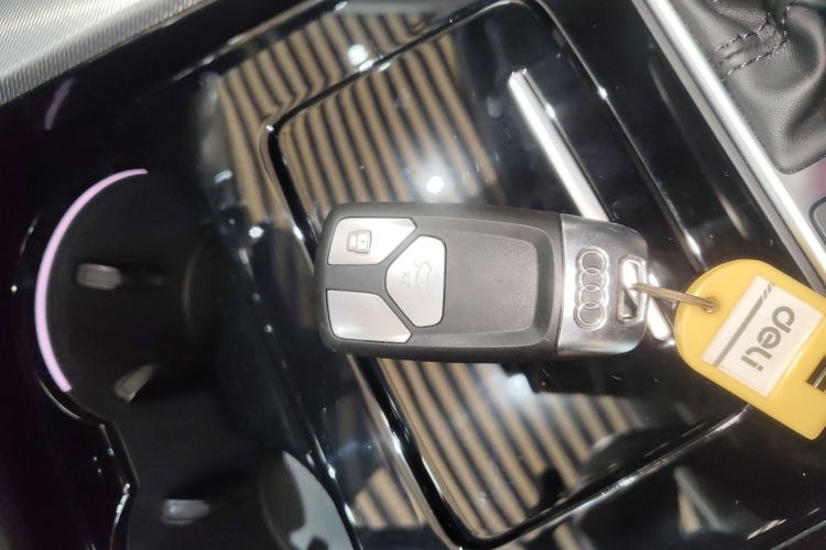 奥迪A5 2024款 Sportback 40 TFSI 时尚动感型中控内饰11