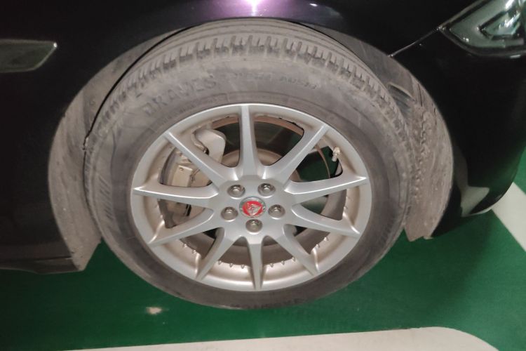 捷豹XJ 2016款 XJL 3.0 SC 两驱典雅商务版车身外观10