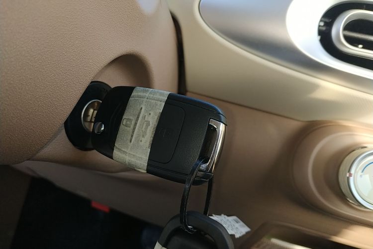 五菱汽车 宏光MINIEV 2025款 四门版 进阶款中控内饰11