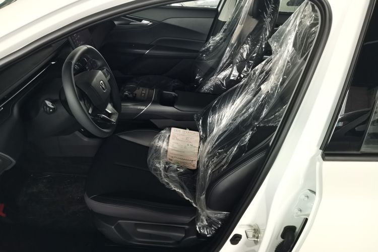 长安 逸动 2024款 1.5T GDI自动 尊贵型中控内饰19