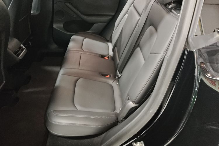 特斯拉 Model Y 2021款 标准续航后驱版中控内饰7004