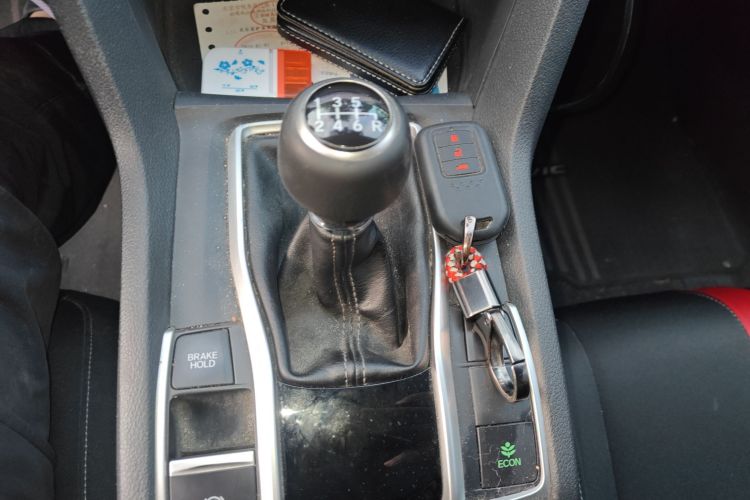 本田 思域 2016款 220TURBO 手动豪华版中控内饰18