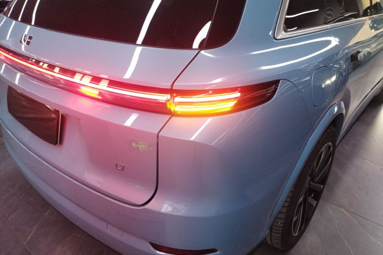 理想汽车 理想L7 2024款 Ultra车身外观9