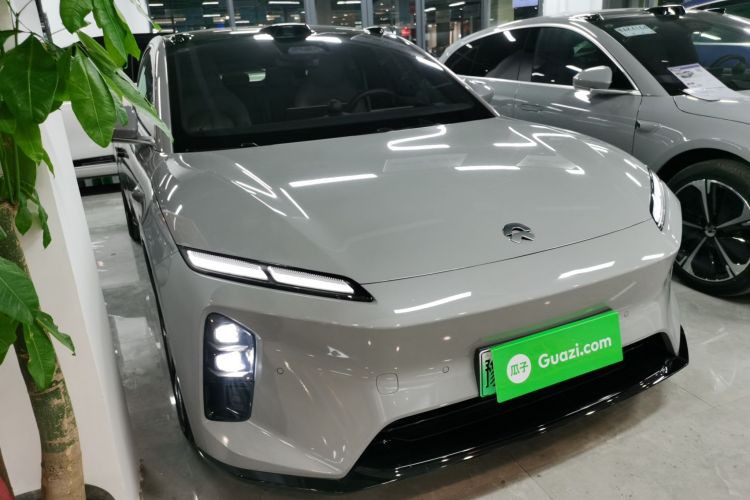 蔚来ET5T 2025款 75kWh Touring车身外观3