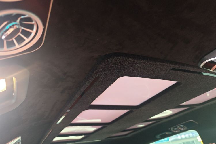 奔驰 威霆 2021款 2.0T 精英版 7座局部细节22