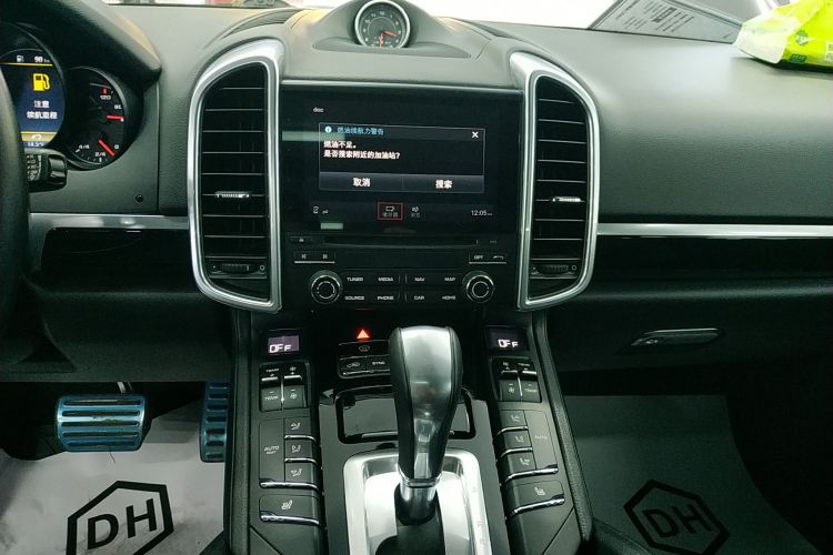 保时捷 2016款 Cayenne 3.0T中控内饰16