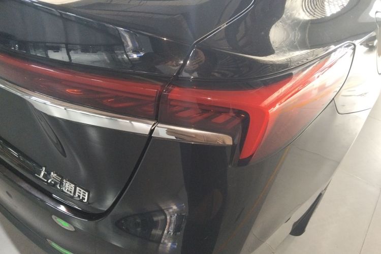 别克 君越 2025款 28T 白金版车身外观9