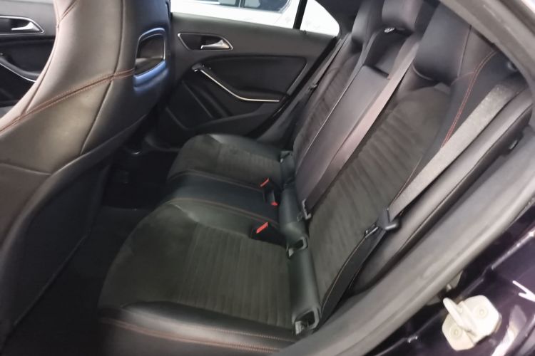 奔驰CLA 2015款 CLA 220 4MATIC中控内饰7004