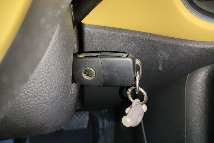 大众 甲壳虫 2014款 1.4TSI 时尚型中控内饰7001