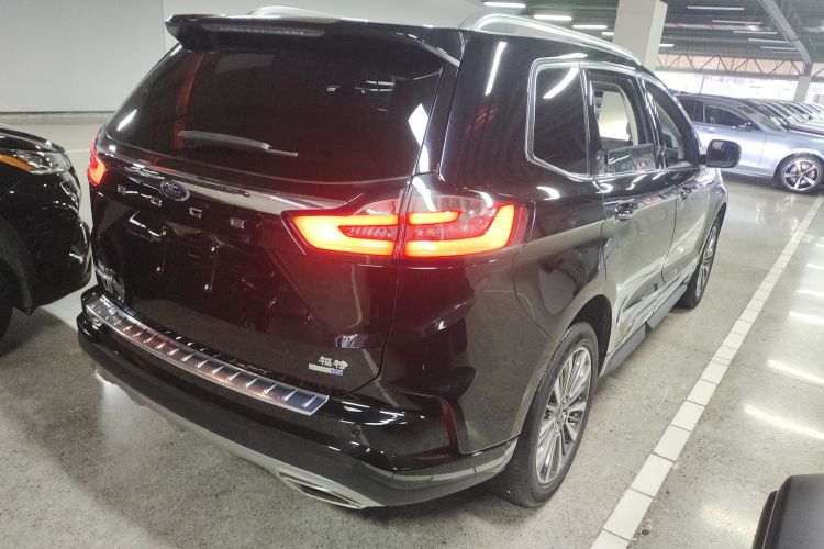 福特 锐界 2021款 改款 PLUS EcoBoost 245 两驱豪锐型 7座车身外观7