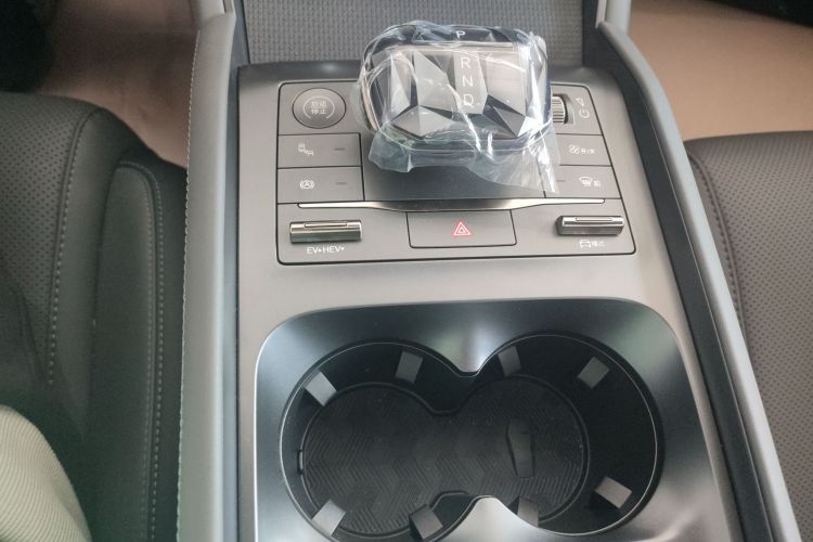 比亚迪 秦L 2024款 DM-i 120KM超越型中控内饰18