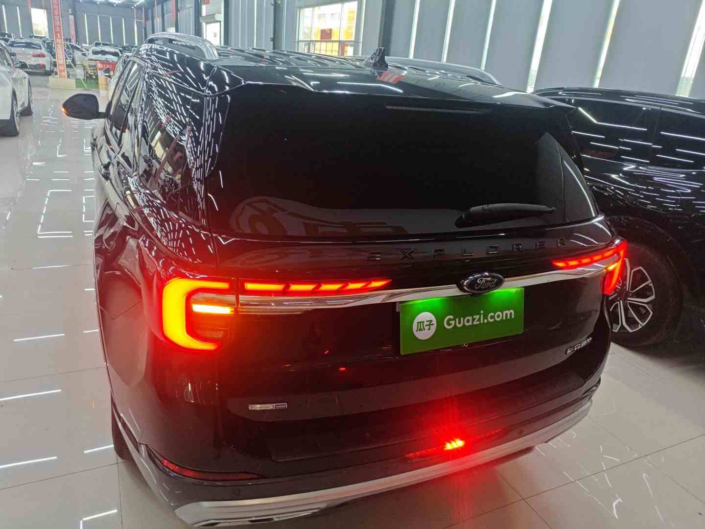 福特 探险者 2023款 EcoBoost 285 四驱风尚plus版 7座(4)