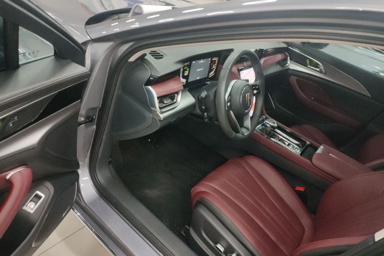 红旗H5 2023款 2.0T 自动智联旗享版中控内饰20