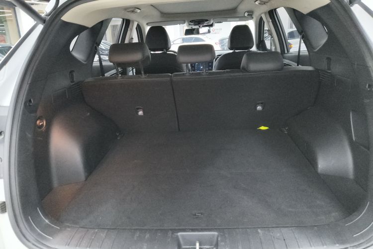 现代 2021款 途胜L 1.5T DCT LUX尊贵版机舱底盘23