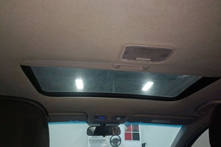 现代 朗动 2015款 1.6L 手动领先型中控内饰22