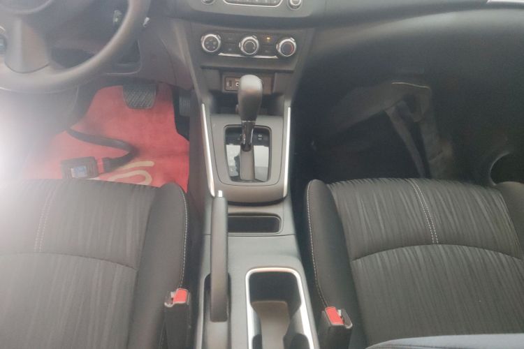 日产 轩逸 2024款 经典 1.6XE CVT舒适版局部细节18