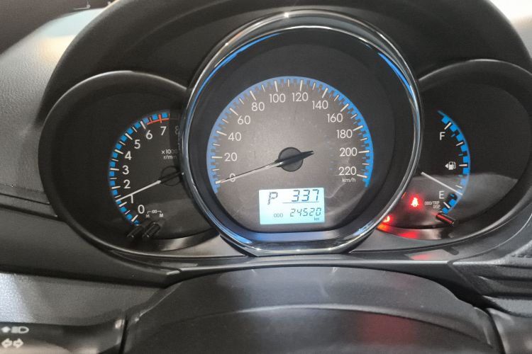 丰田 威驰 2017款 1.5L CVT创行版中控内饰14