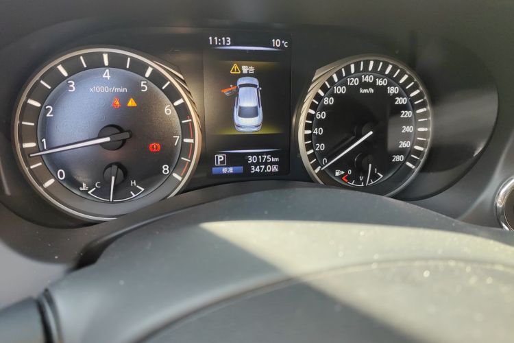 英菲尼迪Q50L 2022款 2.0T 舒适版中控内饰15