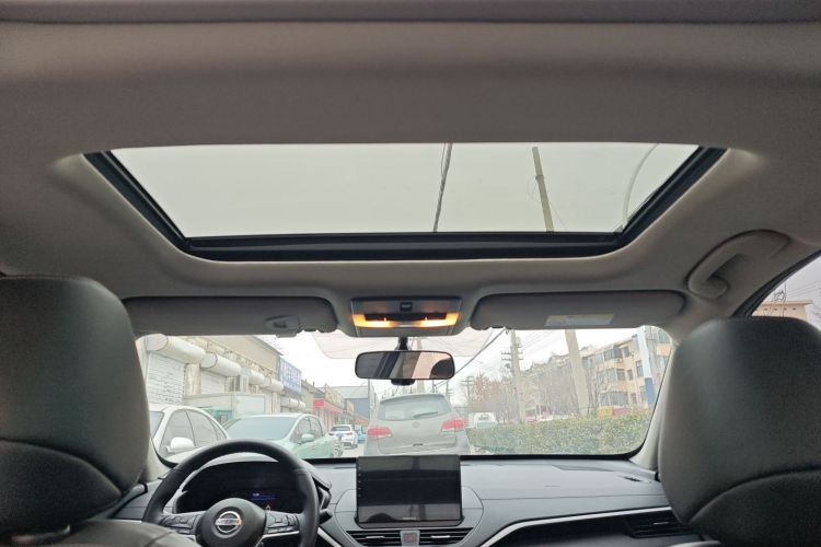 日产 天籁 2019款 2.0L XL 舒适版中控内饰22