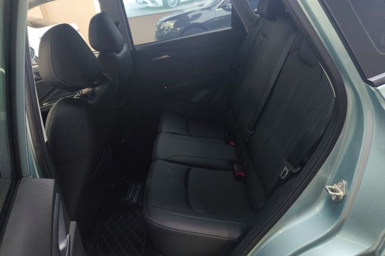 哪吒汽车 哪吒V 2022款 潮 400 Lite中控内饰21