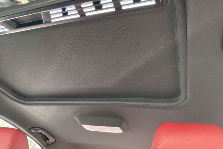 宝马3系 2018款 330i M运动曜夜版中控内饰22