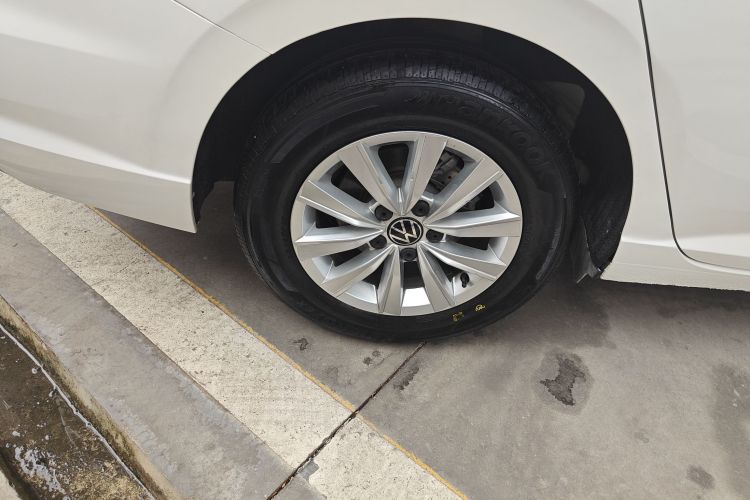 大众 朗逸 2022款 1.5L 自动风尚版车身外观56