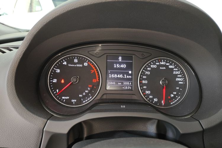 奥迪A3 2019款 Limousine 35 TFSI 时尚型 国V中控内饰14