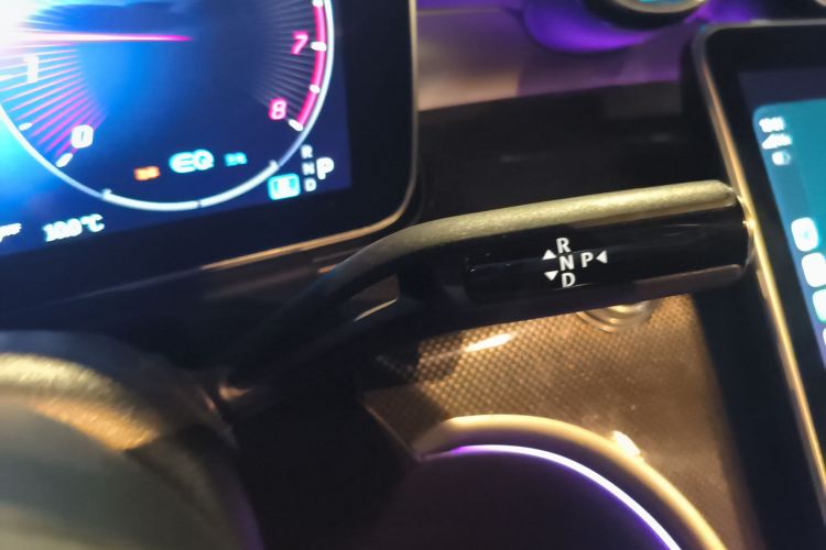 奔驰C级 2022款 C 260 L 运动版中控内饰18