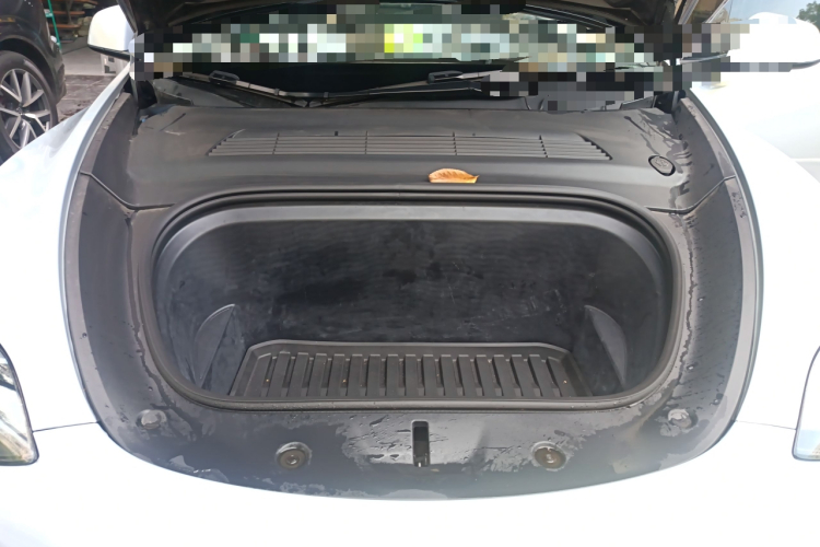 特斯拉 Model Y 2022款 后轮驱动版局部细节24