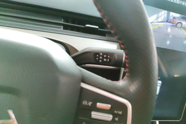 哪吒汽车 哪吒V 2022款 Pro 长续航智享版中控内饰18