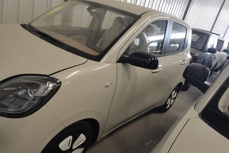 五菱汽车 宏光MINIEV 2025款 四门版 进阶款车身外观4