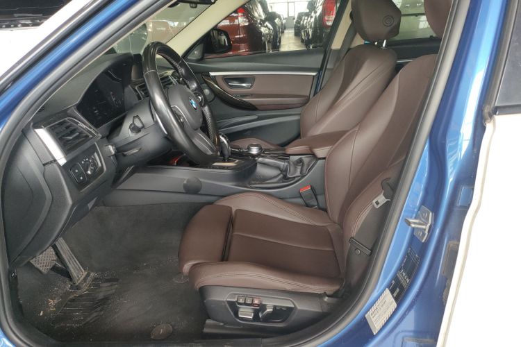 宝马3系 2019款 320Li M运动曜夜版局部细节19