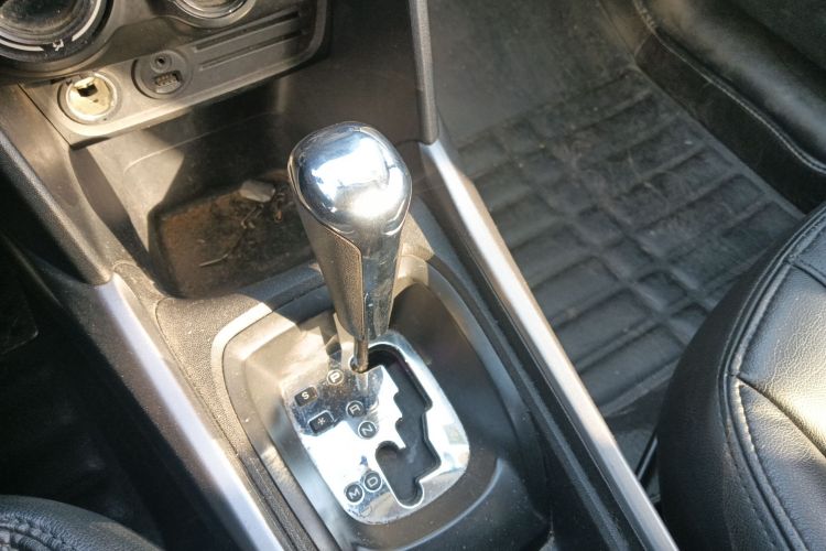 标致2008 2015款 1.6L 自动玩酷版中控内饰18