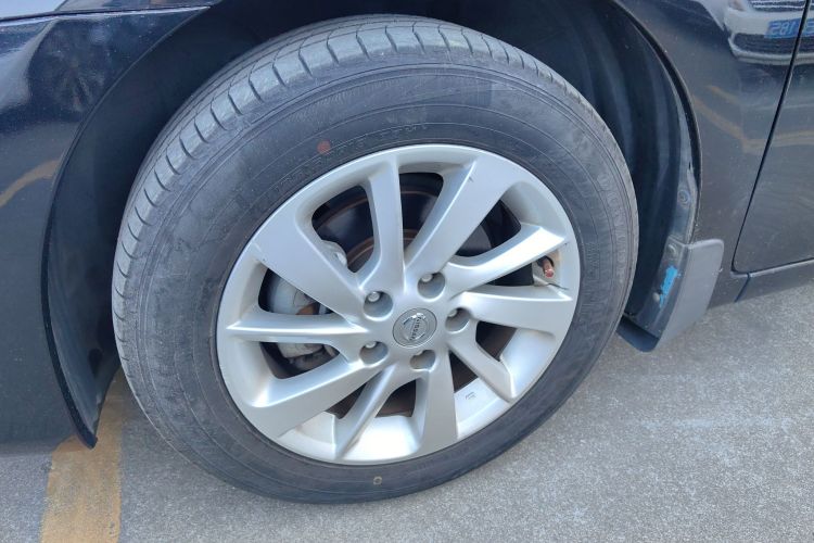 日产 轩逸 2012款 1.6XE CVT舒适版车身外观6007