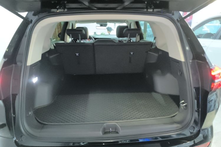 别克 2022款 改款 昂科威Plus 552T 五座豪华型机舱底盘23