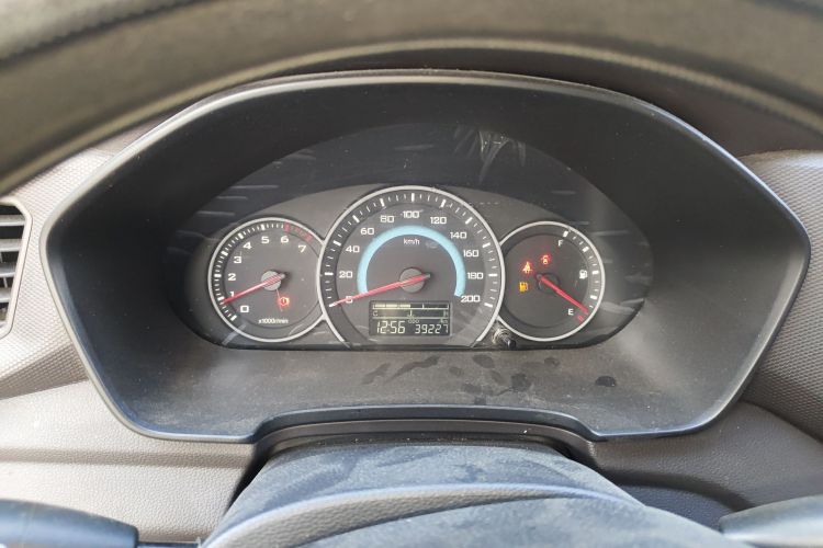 五菱汽车 五菱宏光V 2021款 1.5L劲享版LAR中控内饰15