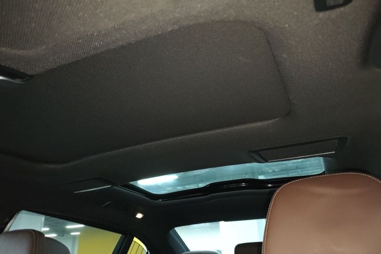 宝马7系 2018款 730Li 尊享型 M运动套装局部细节22