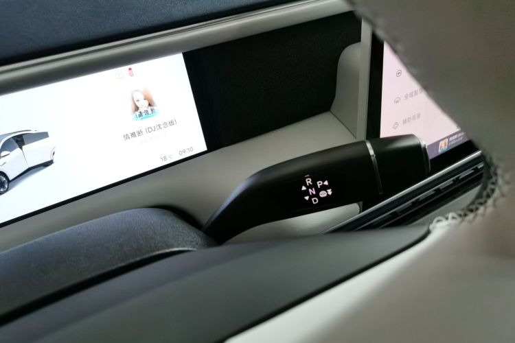 小鹏G6 2023款 580 长续航 Pro中控内饰18