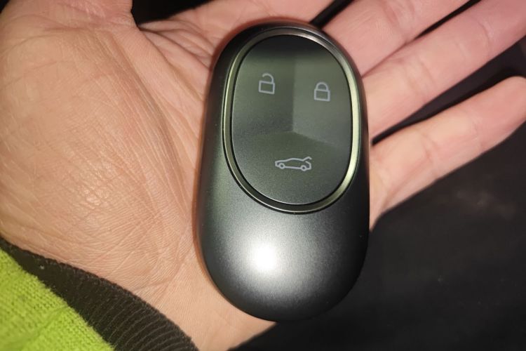 蔚来ET5 2022款 75kWh中控内饰7001